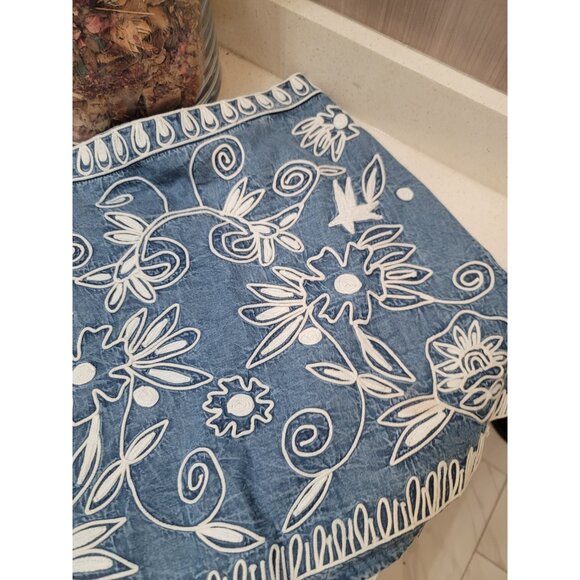 alice + olivia Riley Embroidered Skirt Size 2 Floral Romantic Boho - Picture 2 of 9